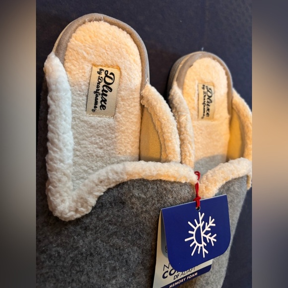 🩶🩶Dearfoams Gray Slippers with Cream Lining size US 9-10🩶❤️‍🔥 - Picture 2 of 9